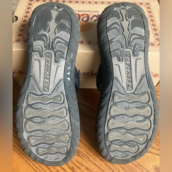 Like new Skechers Black Outdoor Sandals - Picture 8 of 11